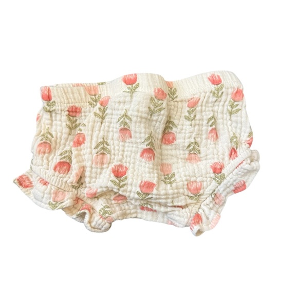 Adorable Floral Baby Set with Ruffles - Picture 5 of 7